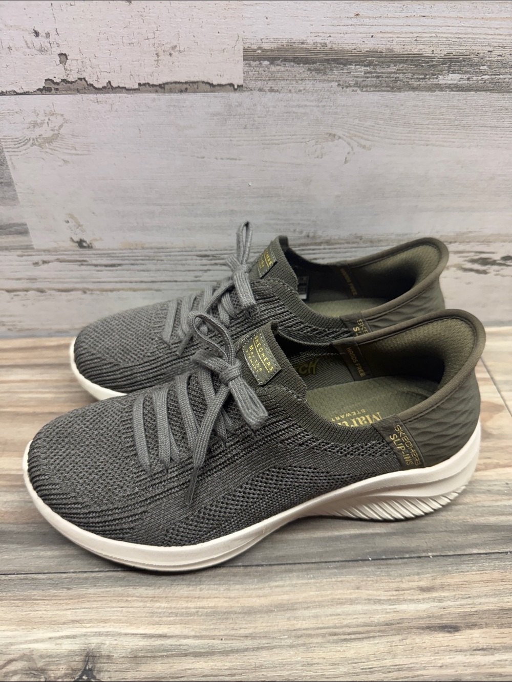 SKECHERS Martha Stewart BACK ON TRACK Ultra Flex 3.0 SLIP-INS Olive ~ size 7